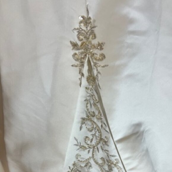 NWT Exclusive Bridal Gown Sleeveless A-Line Beaded Ivory Size 14 - Picture 4 of 15